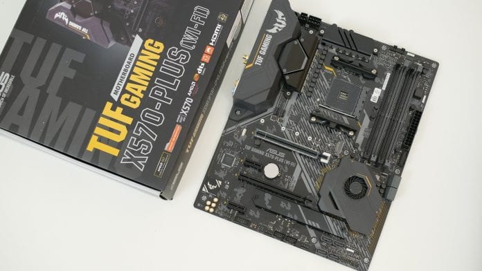 TUF GAMING X570-PLUS (WI-FI recensione (1)