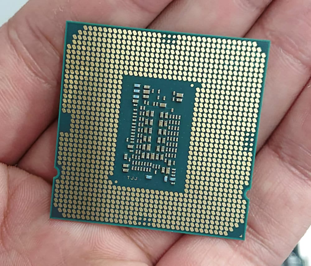 Intel Core i5-10400 - Prime foto della nuova CPU | PC-Gaming.it