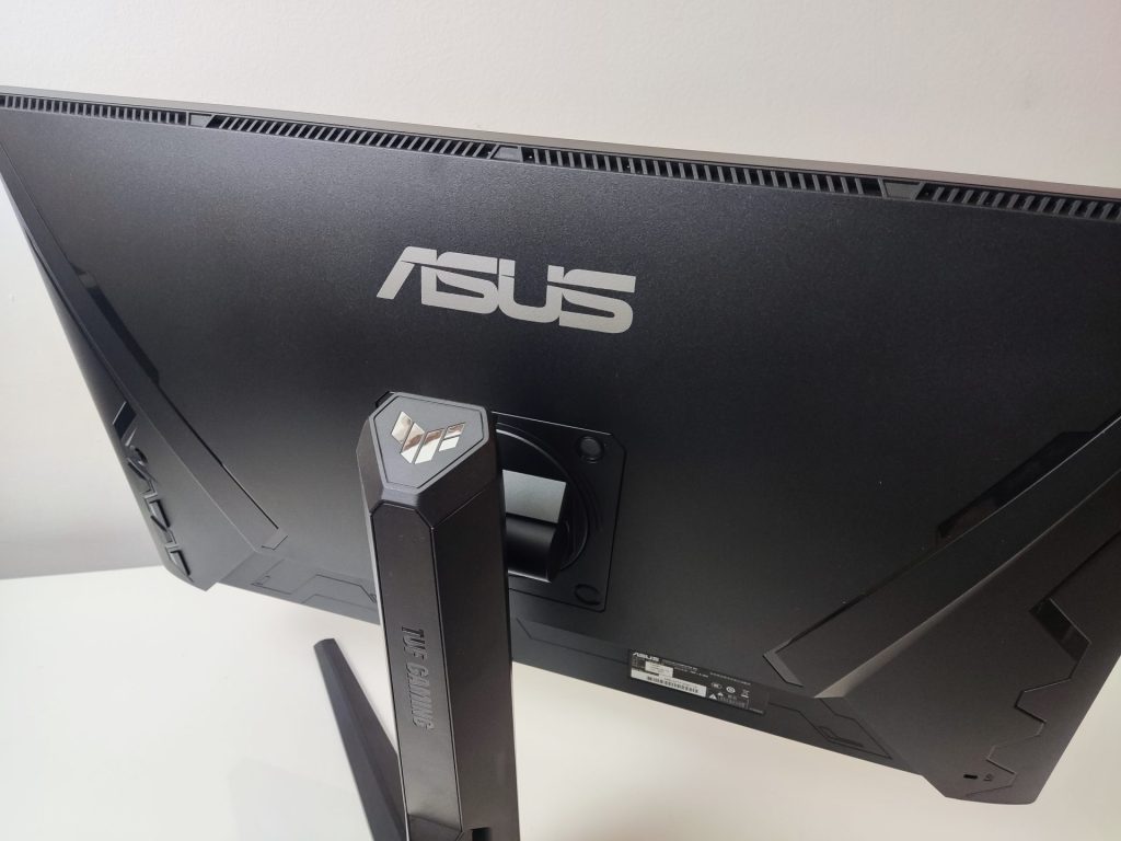 ASUS TUF Gaming VG28UQL1A Recensione10