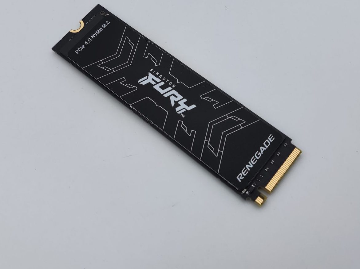 Kingston FURY Renegade M.2 SSD PCIe 4.0 Recensione4